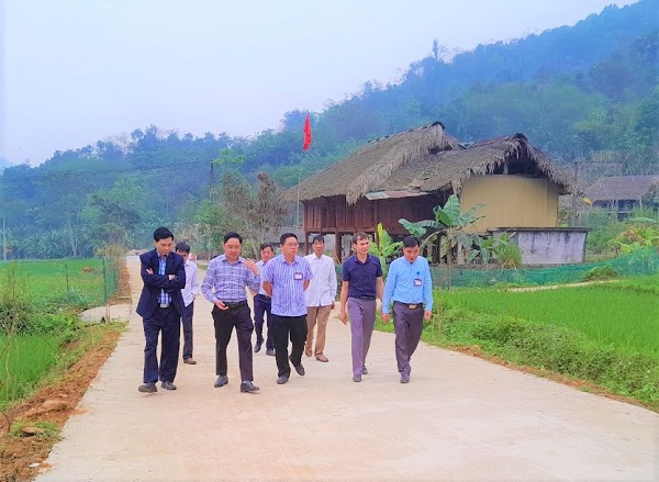 Đoàn công tác UBND huyện kiểm tra nhiệm vụ phát triển kinh tế - xã hội tại xã Xuân Giang