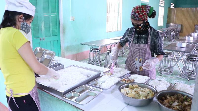 Nâng cao chất lượng bữa ăn trong các trường bán trú trên địa bàn huyện Quang Bình